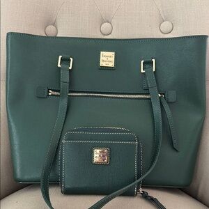 Dooney & Bourke Green Tote Bag and Wallet Set